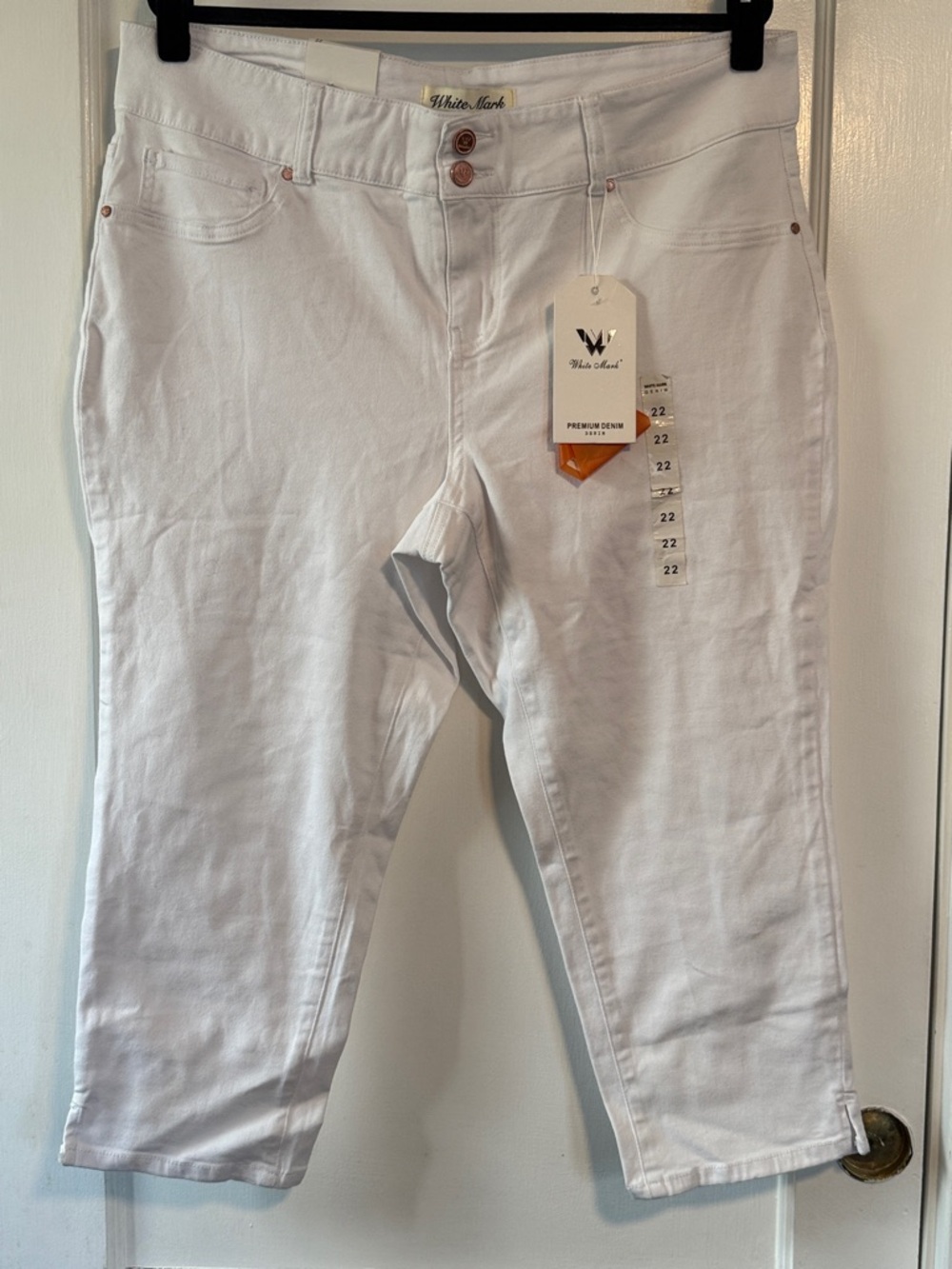 White Mark Denim Collection White Capri Jeans NWT